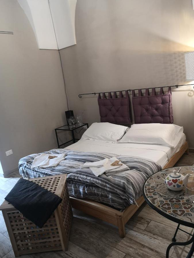 Aparthotel Dimora "I Santi Patroni" Lecce Exterior foto