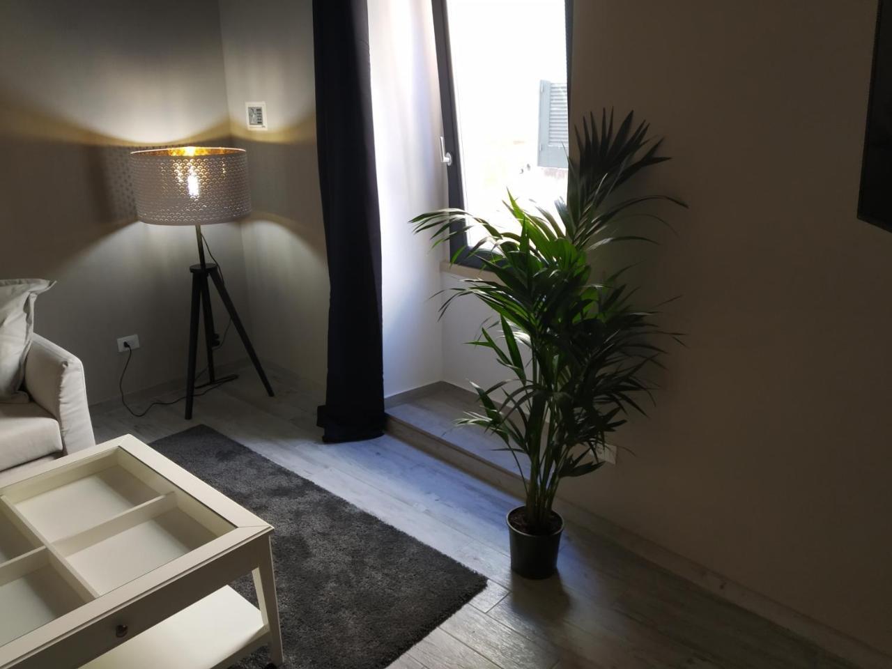 Aparthotel Dimora "I Santi Patroni" Lecce Exterior foto