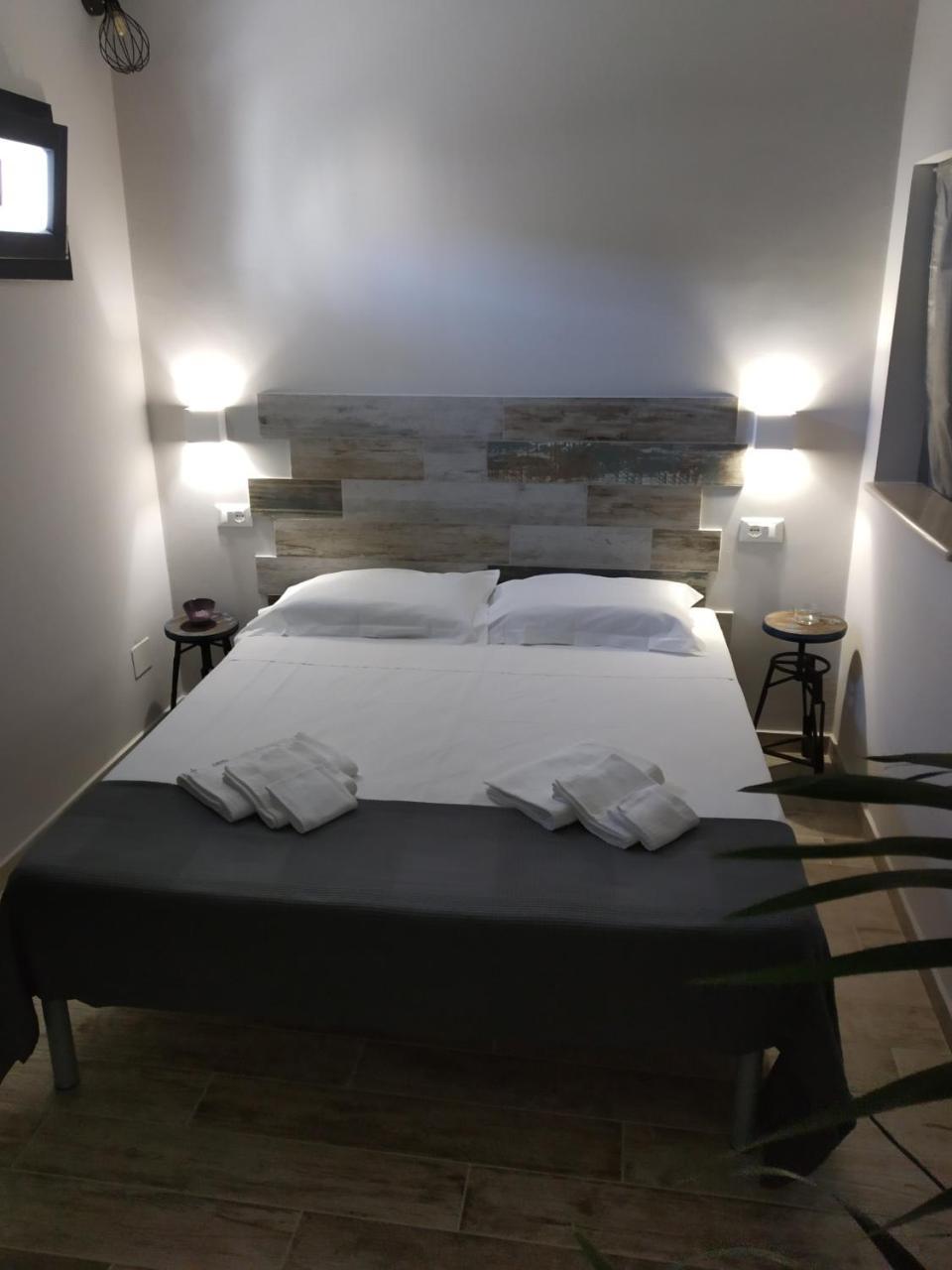 Aparthotel Dimora "I Santi Patroni" Lecce Exterior foto