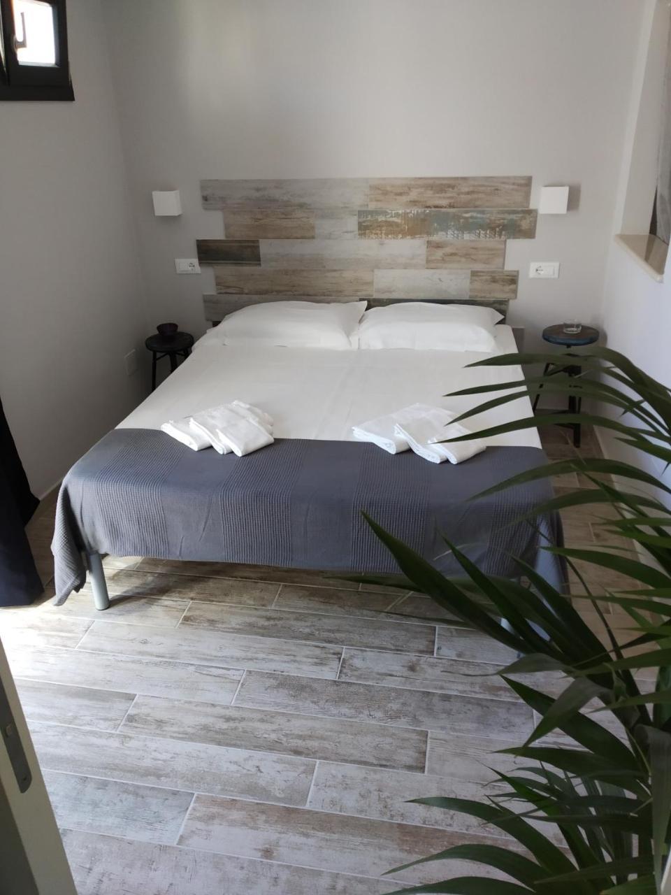 Aparthotel Dimora "I Santi Patroni" Lecce Exterior foto