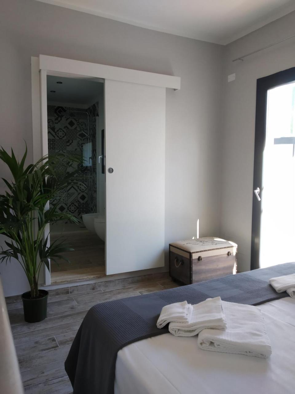 Aparthotel Dimora "I Santi Patroni" Lecce Exterior foto